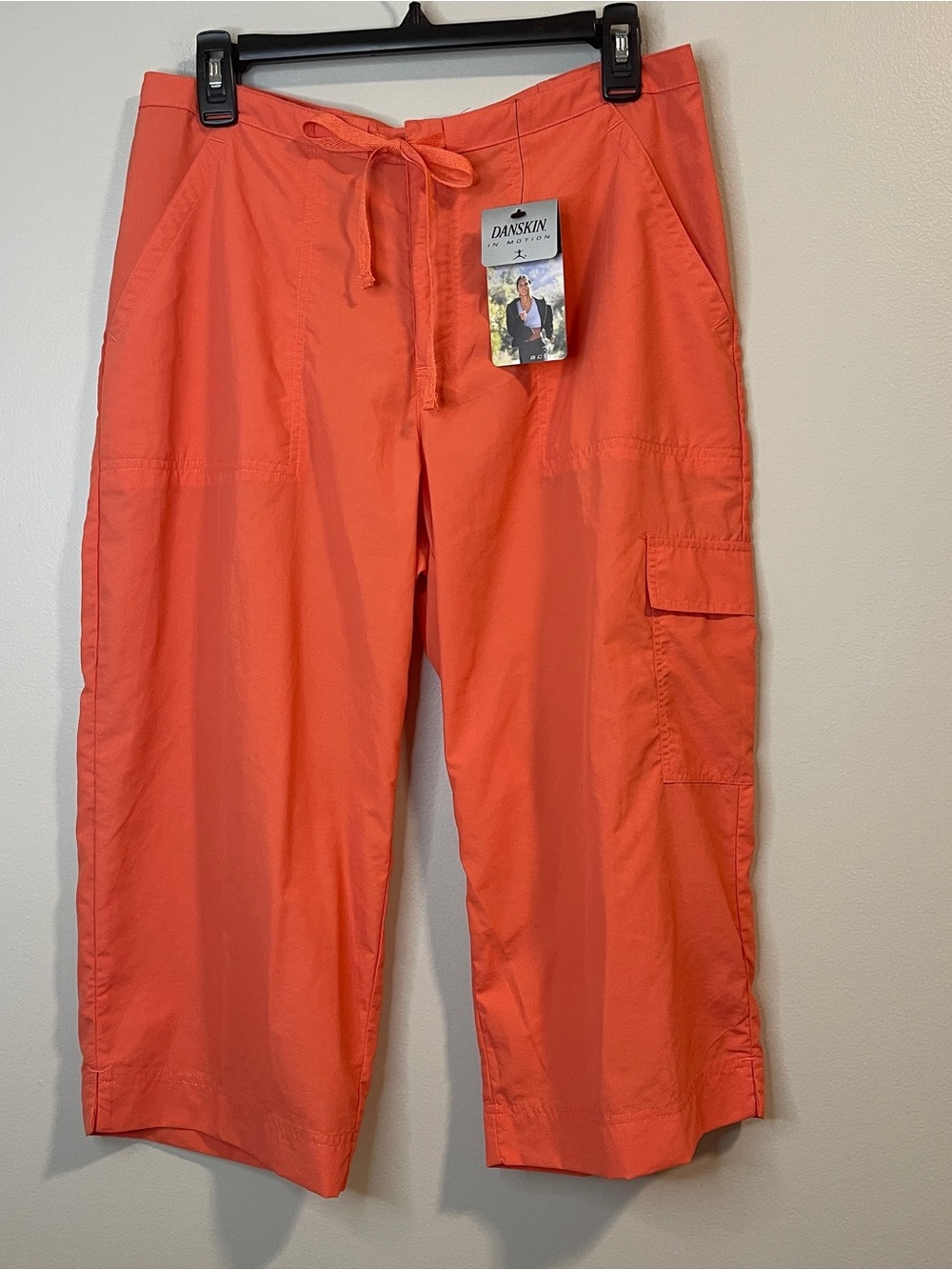 Danskin Coral Cargo Capri Pants with Drawstring